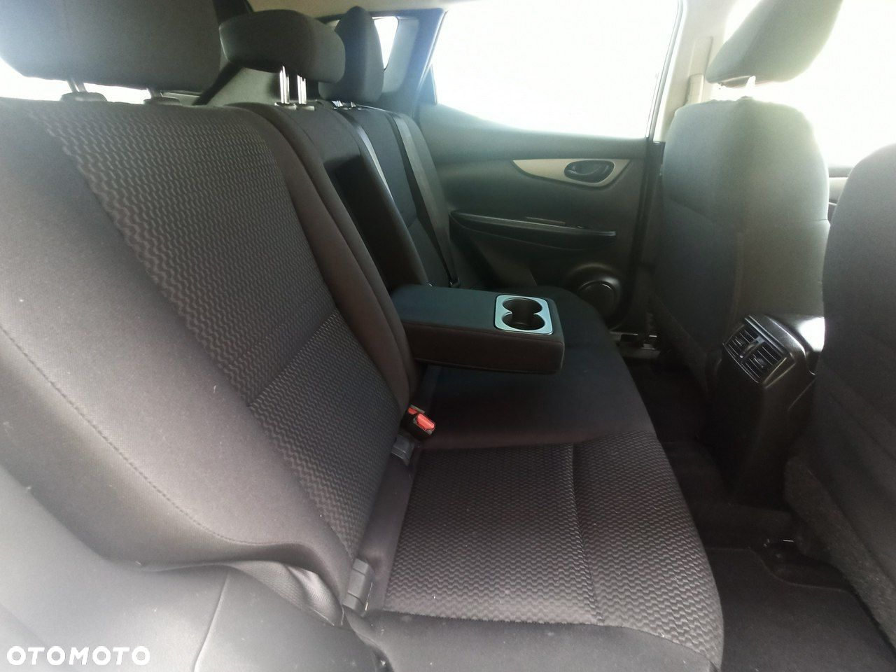 Nissan Rogue - 13