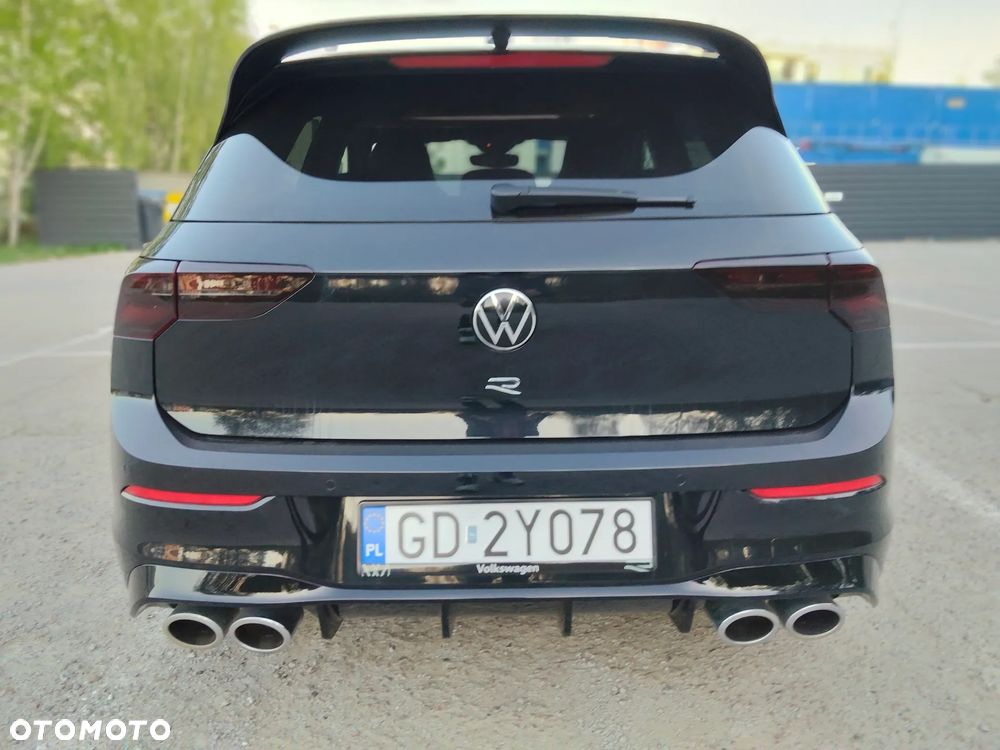Volkswagen Golf - 8