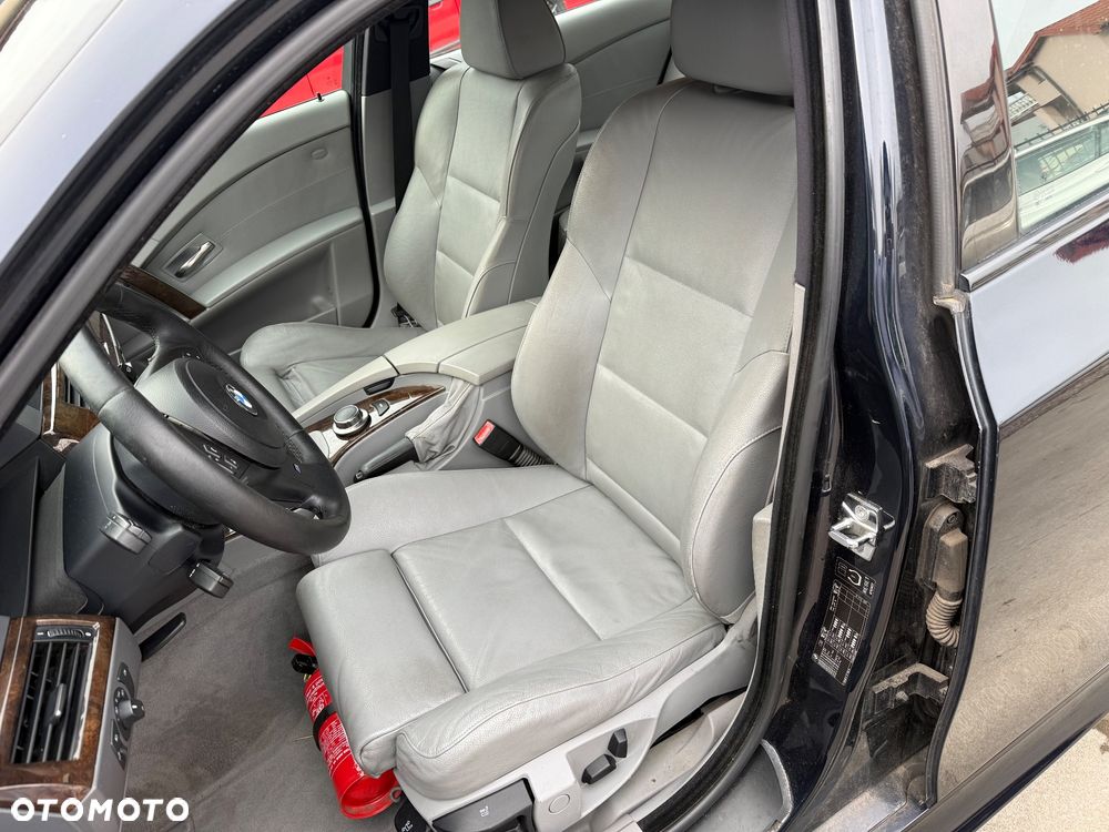 BMW Seria 5 523i - 20