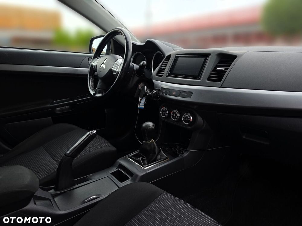 Mitsubishi Lancer 1.8 Inform - 11