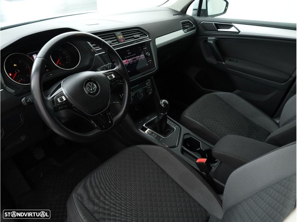 VW Tiguan 1.6 TDI Confortline - 14