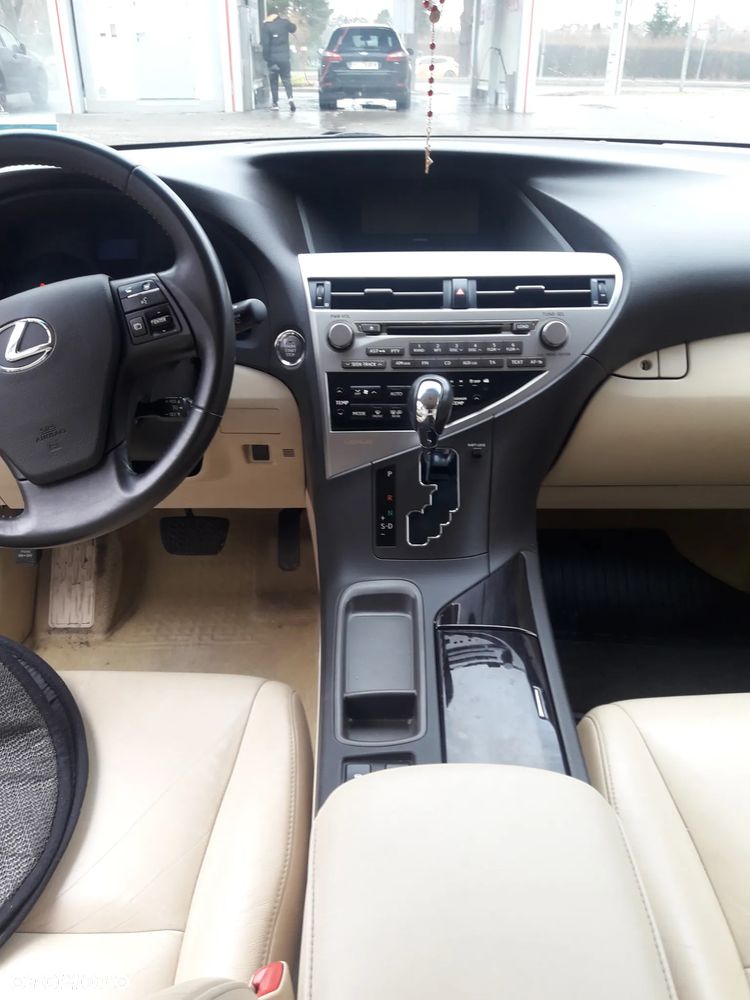 Lexus RX - 8
