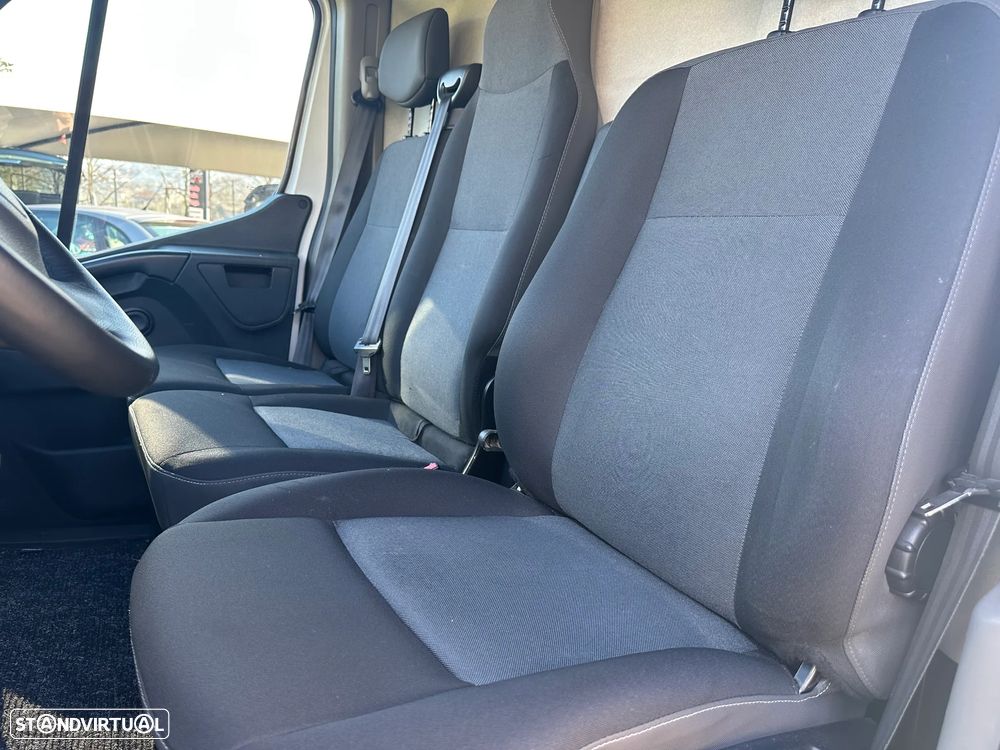 Renault Master 2.3 Dci 130 CV L2H2 GPS IVA Dedutível - 18