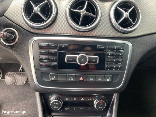 Mercedes-Benz CLA 220 CDI Urban Aut. - 29