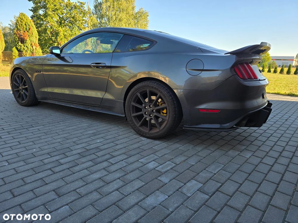 Ford Mustang - 5