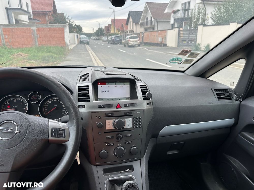 Opel Zafira 1.9 CDTI Essentia - 1