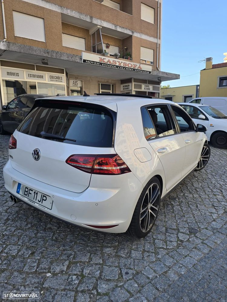VW Golf - 4