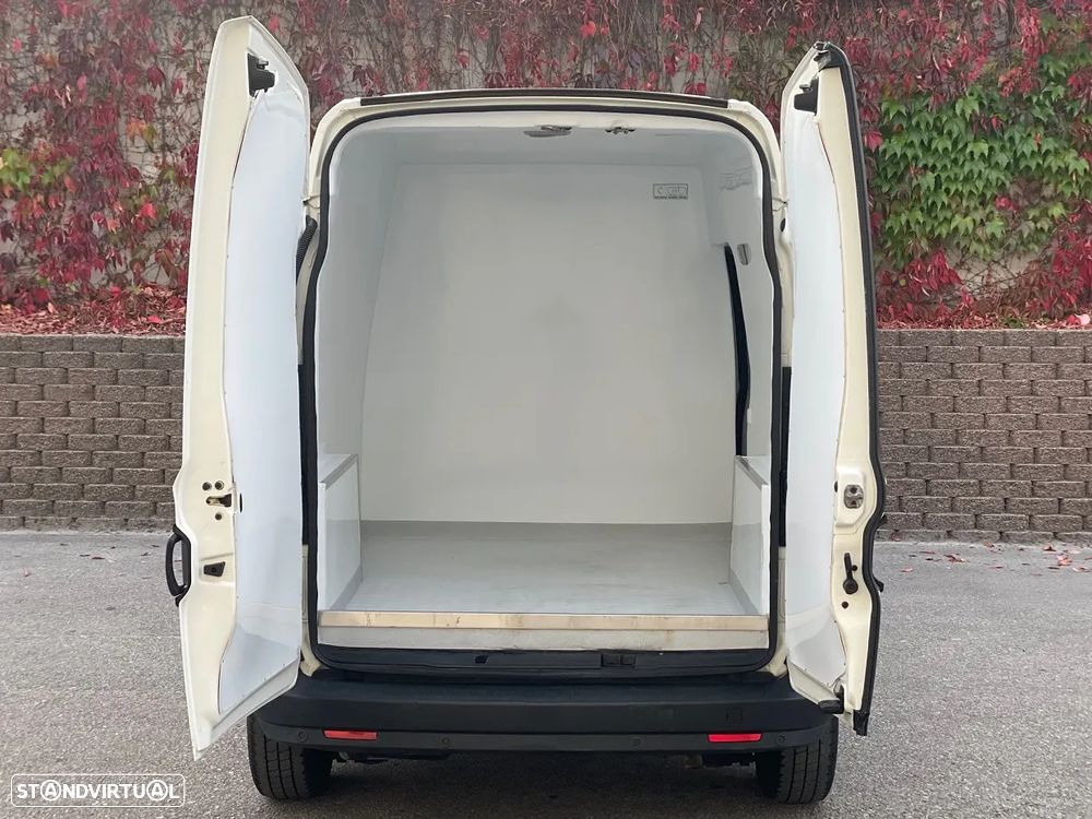 Fiat Doblo 1.6 M-Jet 120HP 3L Isotérmica - 9