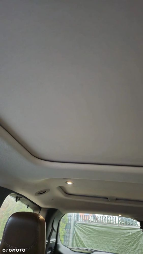 Chrysler Pacifica - 17