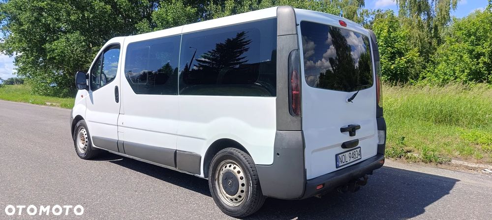 Opel Vivaro - 11