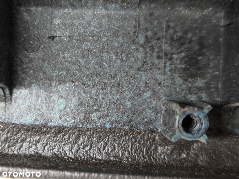 PODŁOKIETNIK PRAWY PRZÓD AUDI A3 8P 5-D SPORTBACK 8P4867174 CZARNY - SOUL - 8