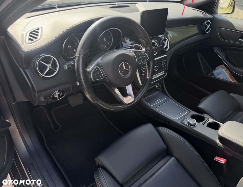 Mercedes-Benz GLA 220 d 7G-DCT AMG Line - 19