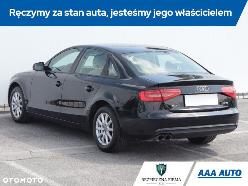 Audi A4 Limousine - 6