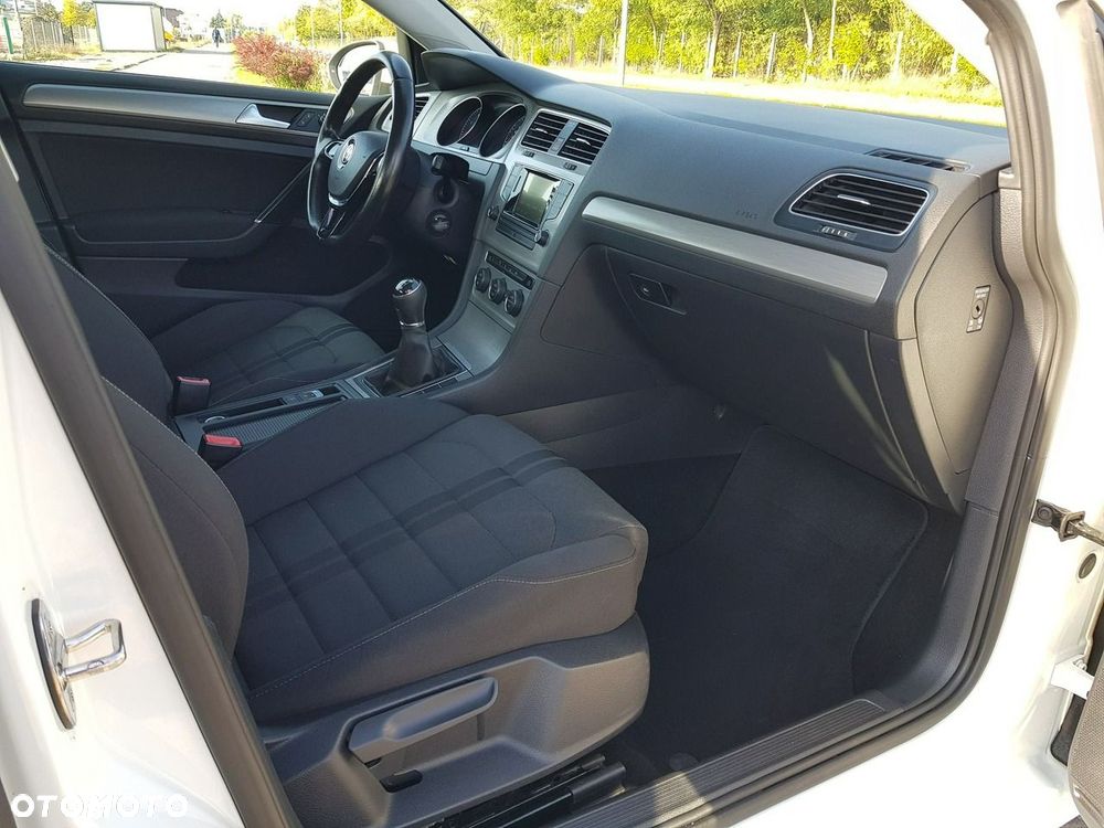 Volkswagen Golf 1.4 TSI BMT Comfortline - 16