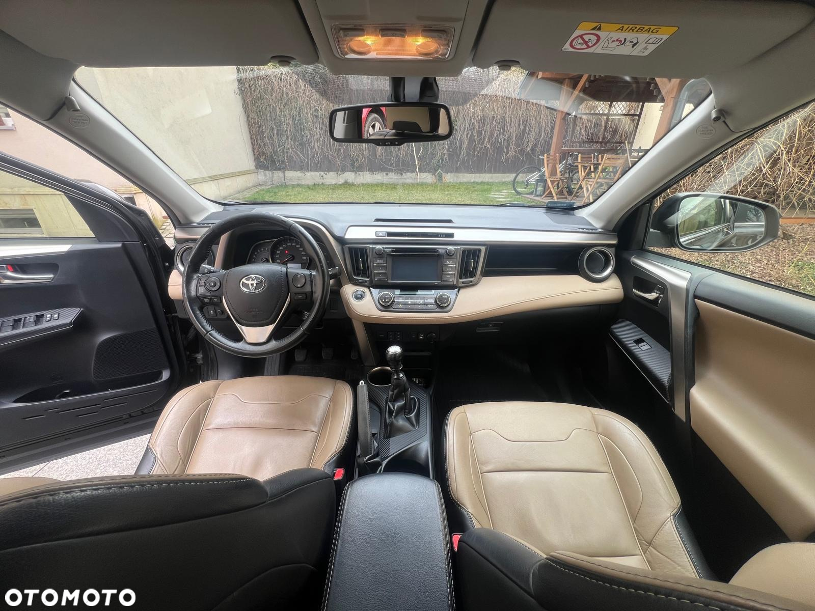 Toyota RAV4 - 12