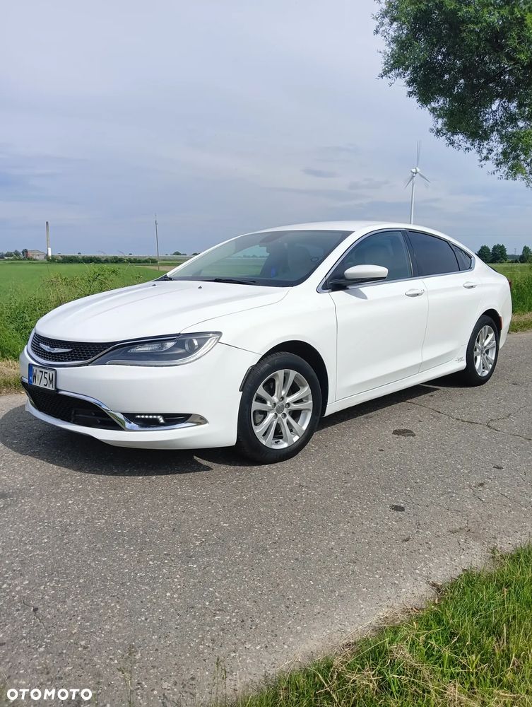 Chrysler 200 - 4