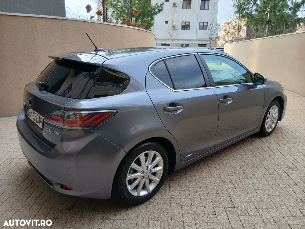 Lexus CT 200h - 4