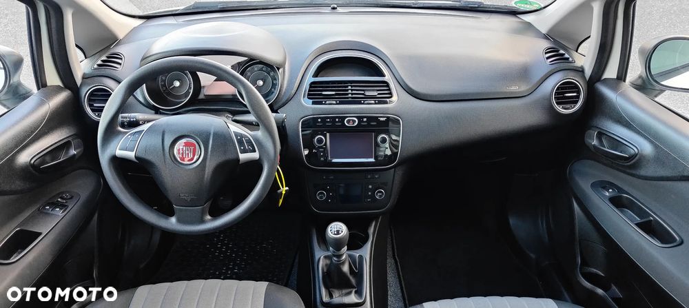 Fiat Punto Evo 1.4 8V Estiva Blue&Me - 23