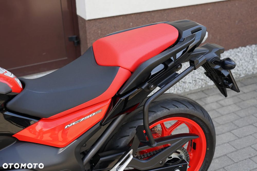 Honda NC - 24