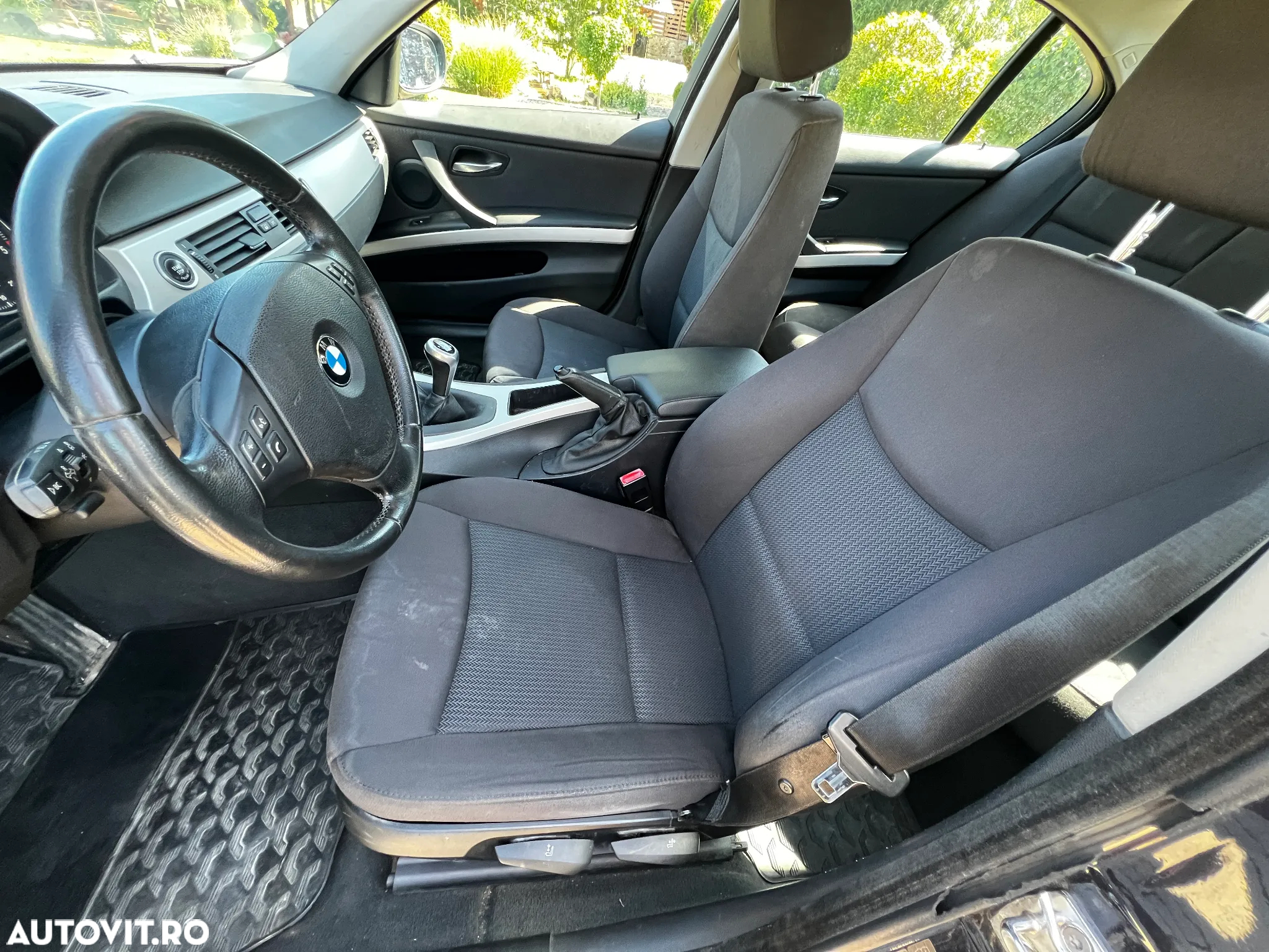BMW Seria 3 318d - 14