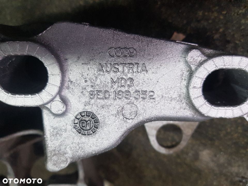 AUDI A4 B6 B7 EXEO Łapa podpora Mocowanie Stabilizatora Poduszki Silnika 8E0199351 8E0199352 WYSYŁKA !!! - 5