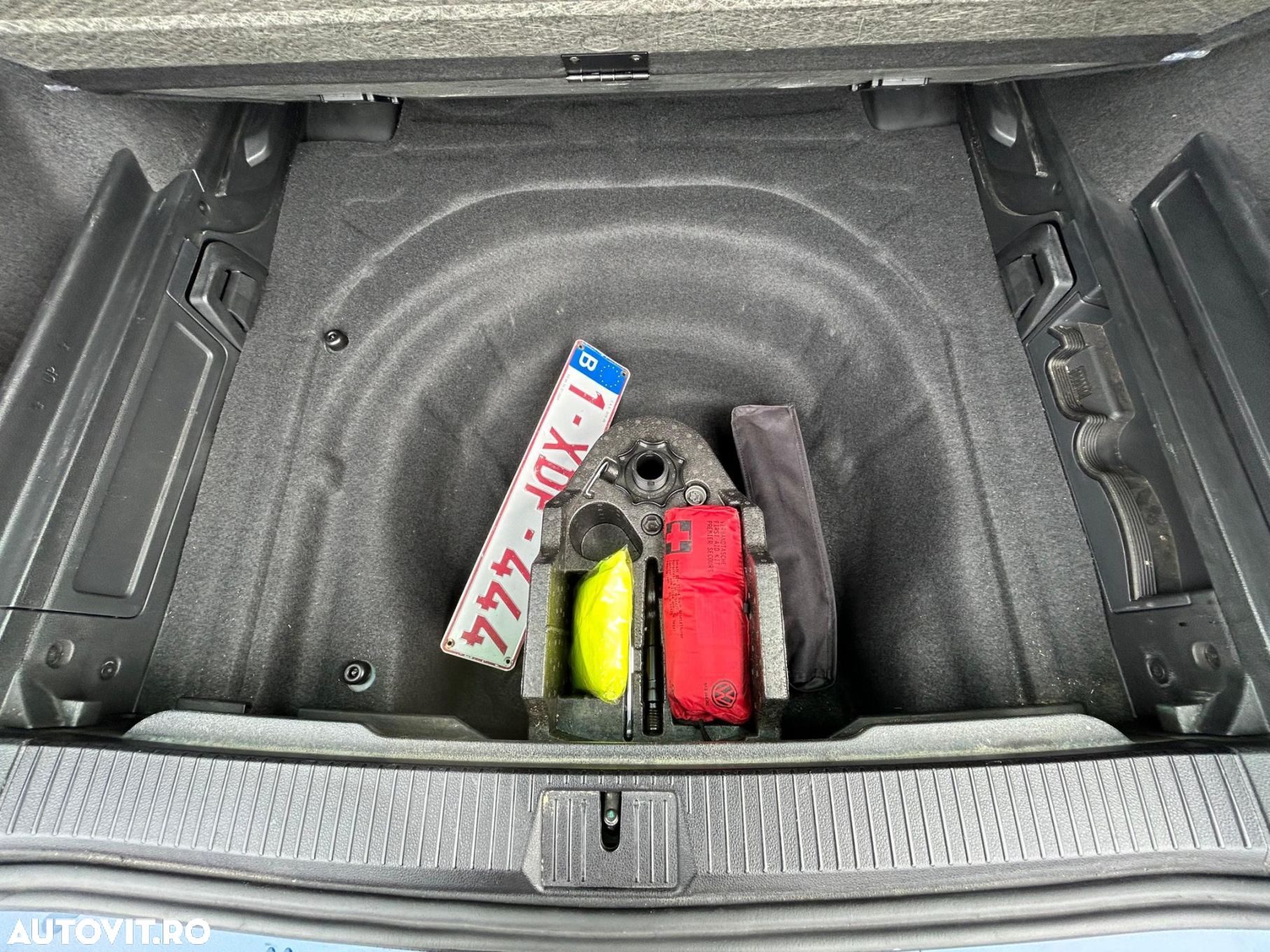 Volkswagen Passat Variant 1.6 TDI SCR DSG Business - 31