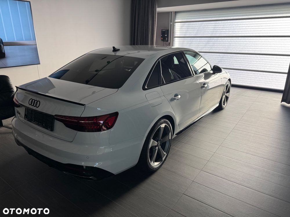 Audi A4 Limousine - 15