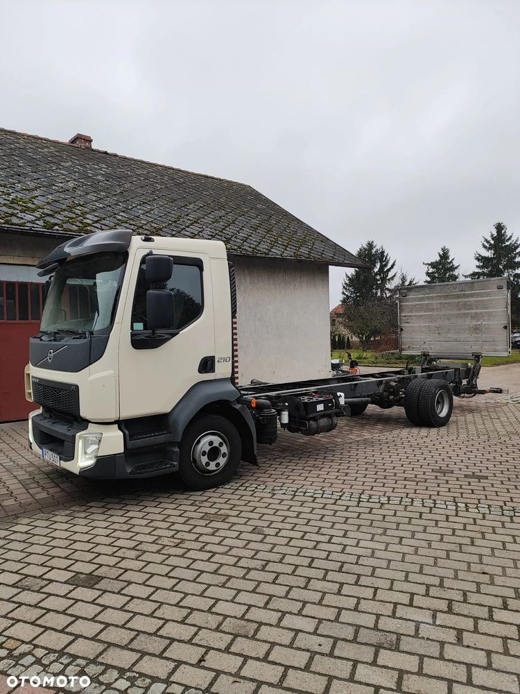 Volvo FL FL10 FL215 Rama do zabudowy Blokada Mostu DMC10 - 1