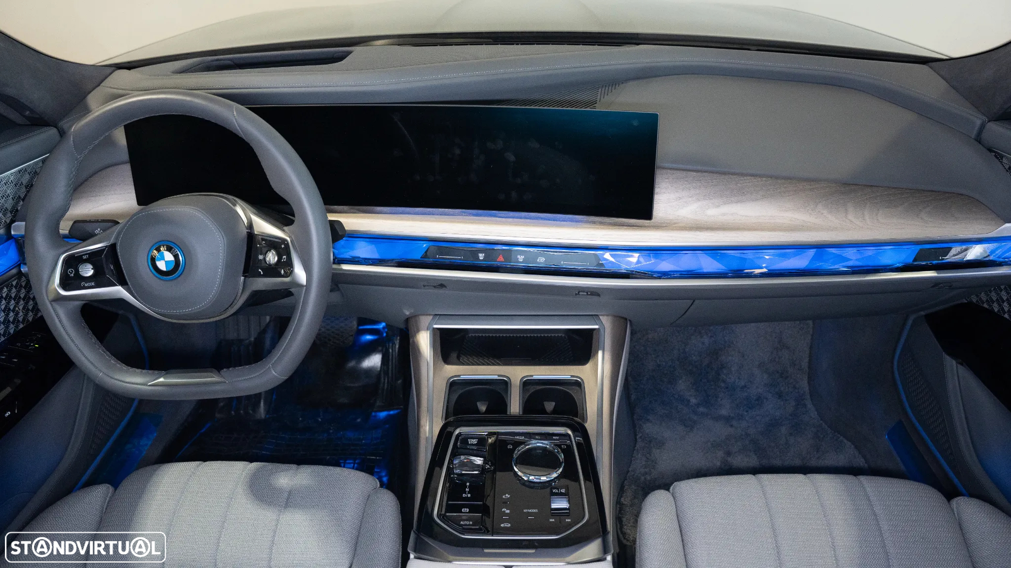 BMW i7 xDrive60 - 16
