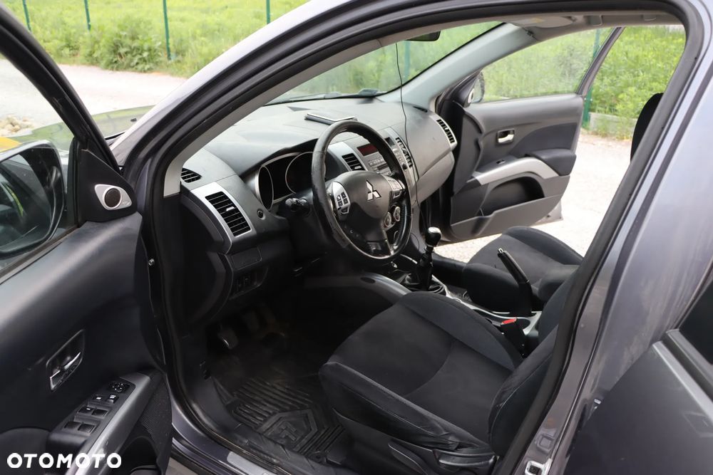 Mitsubishi Outlander 2.0 DID Instyle - 11