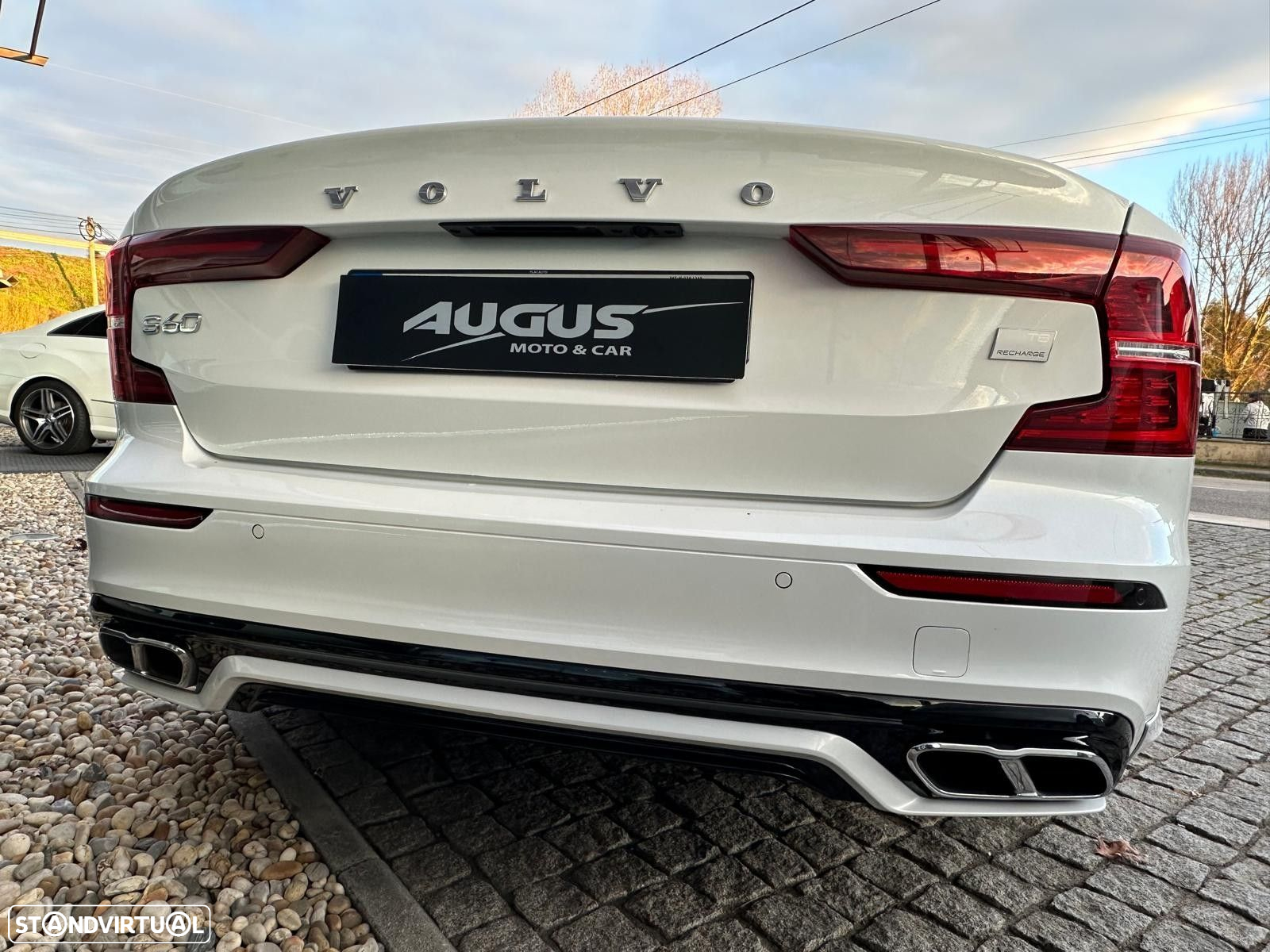 Volvo S60 2.0 T8 PHEV R-Design AWD - 5