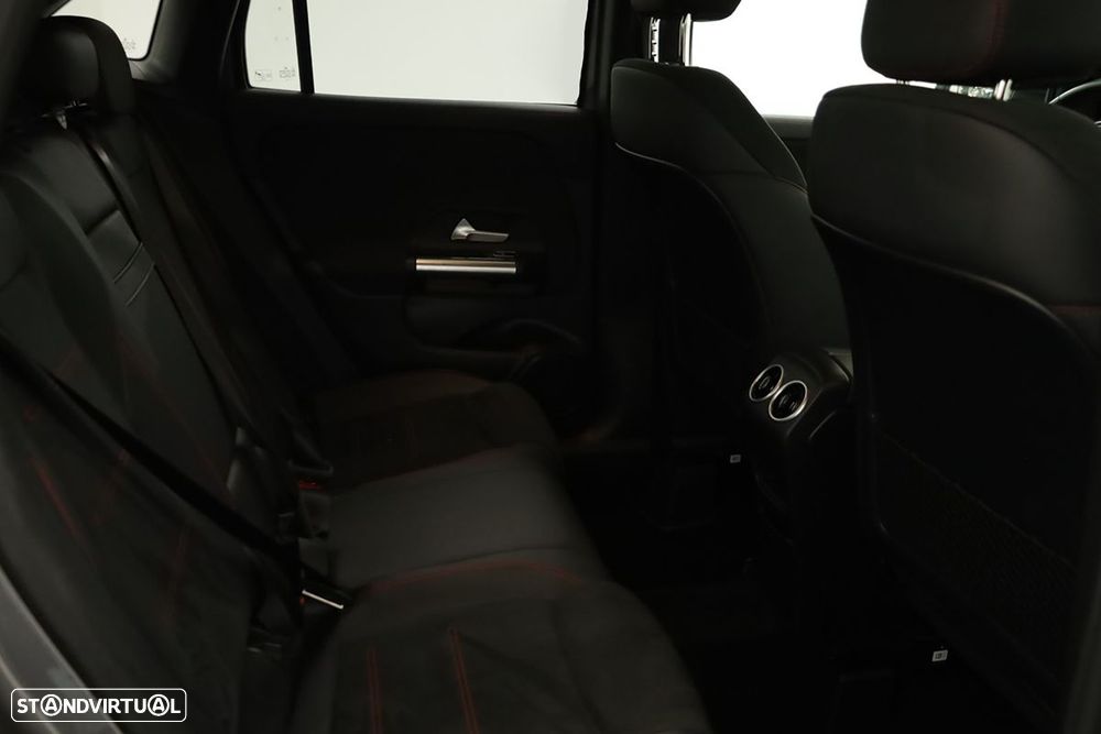 Mercedes-Benz GLA 250 e - 24