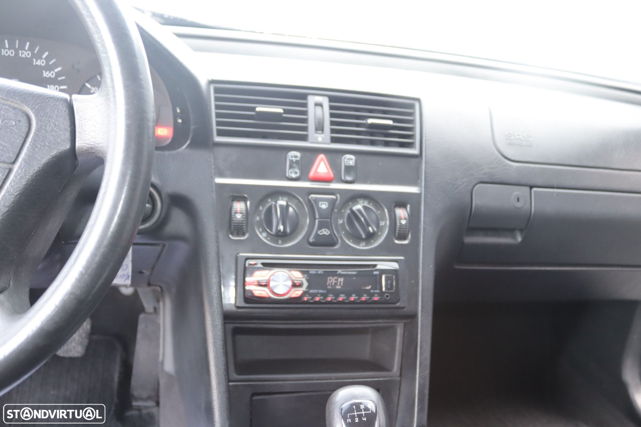 Mercedes-Benz C 220 D Elegance - 17