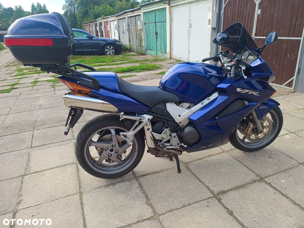 Honda VFR - 7