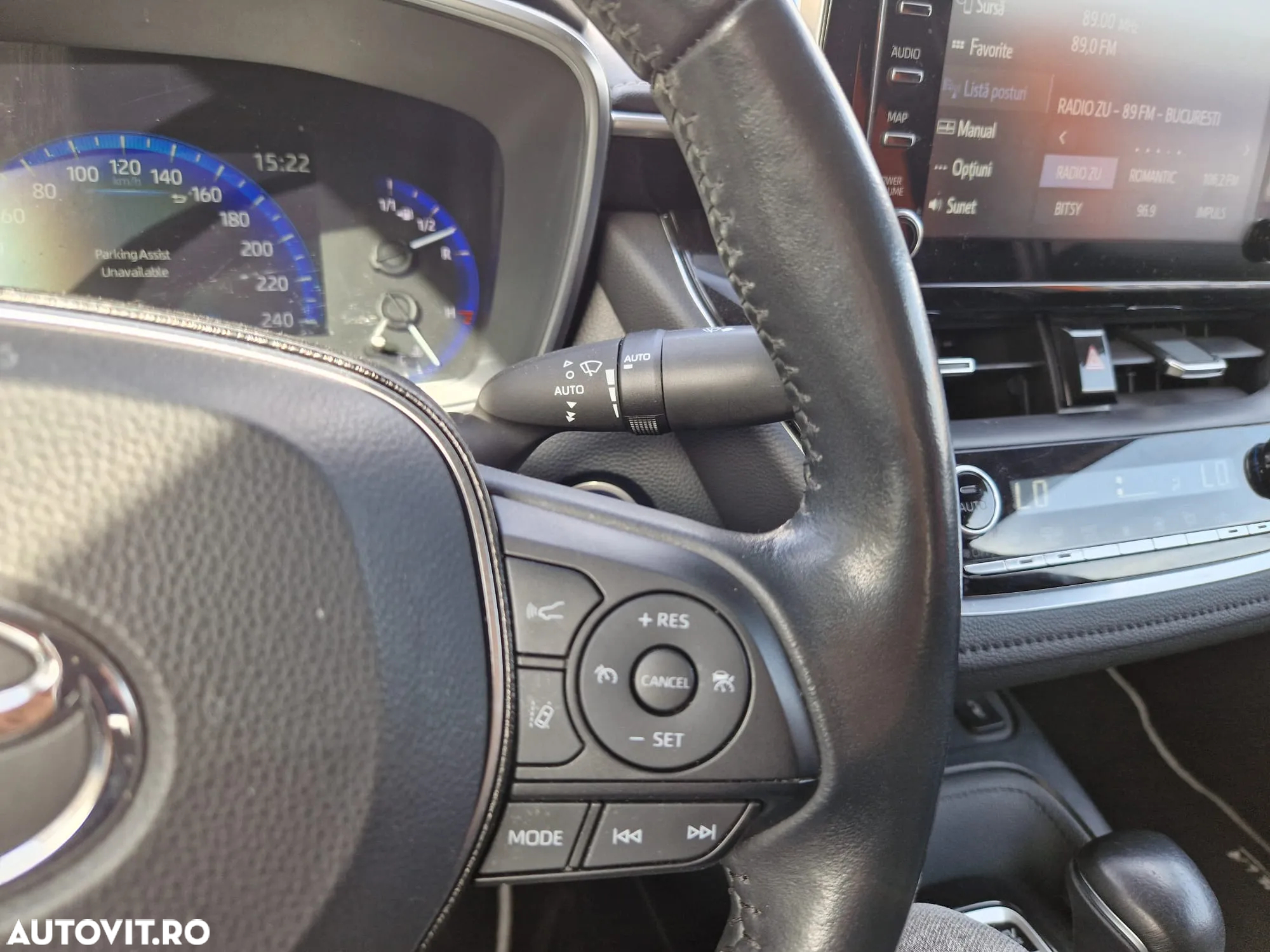 Toyota Corolla 1.8 HSD Exclusive interior Negru - 12