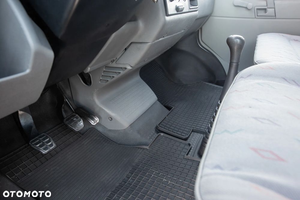 Volkswagen Transporter - 21