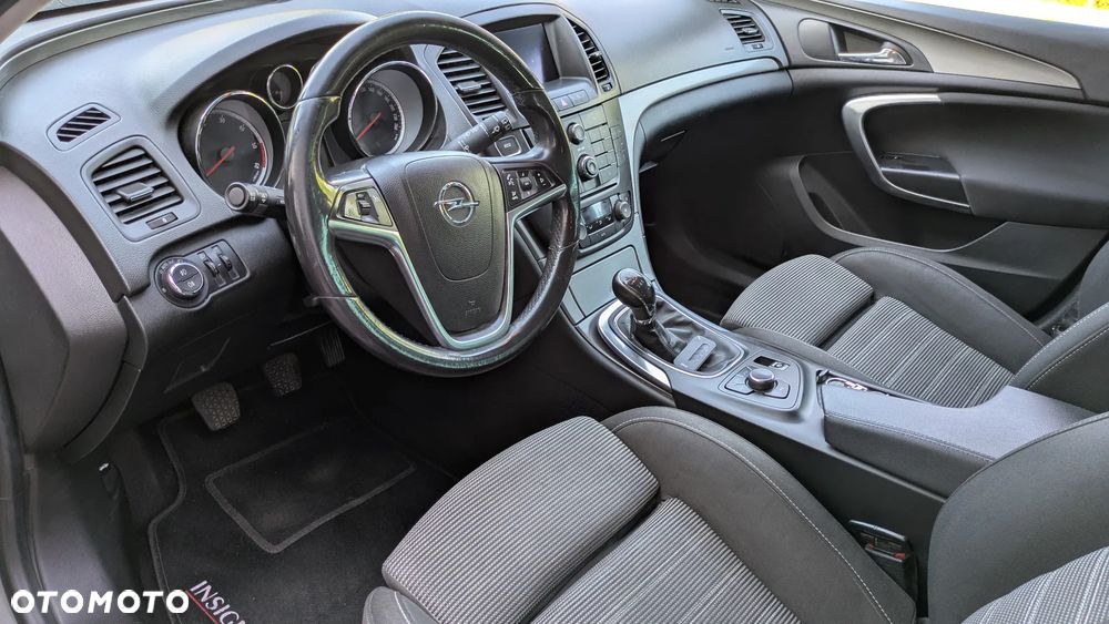 Opel Insignia - 12