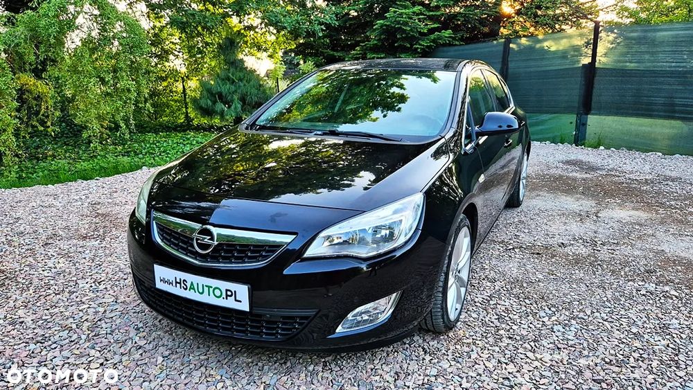 Opel Astra 1.6 Turbo Edition - 2