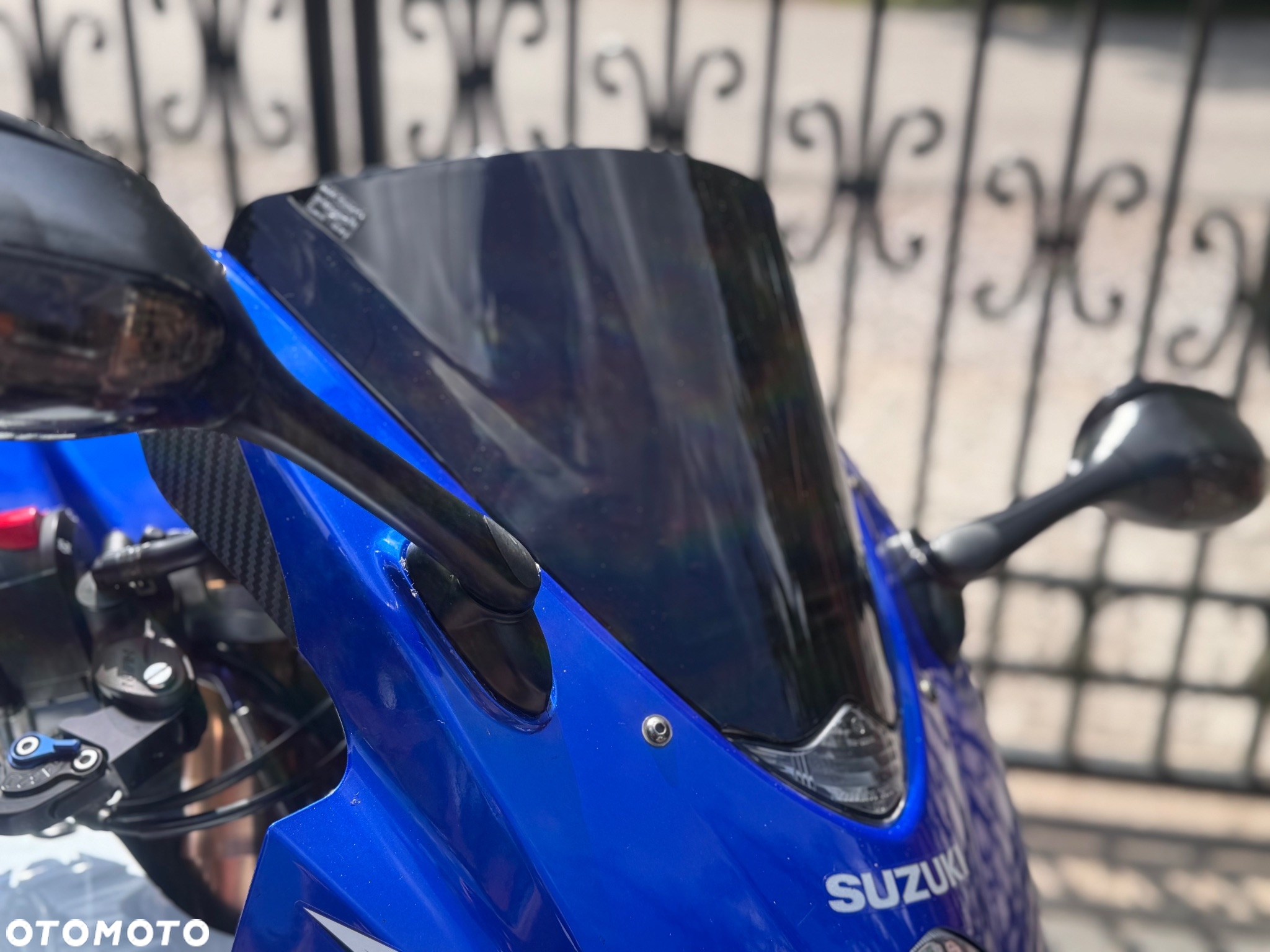 Suzuki GSX-R - 25