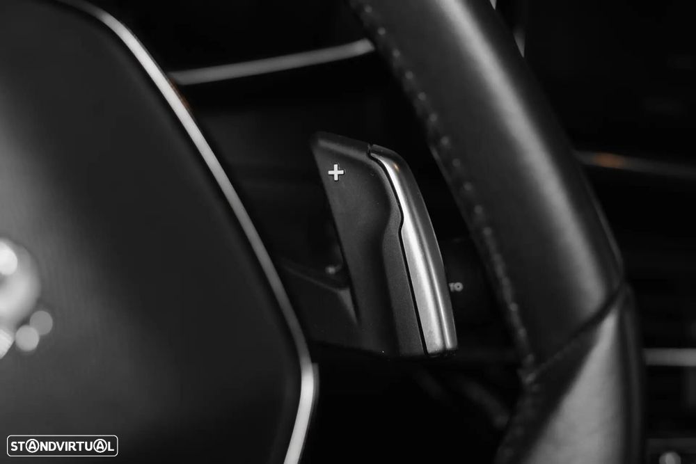 Peugeot 208 1.2 PureTech Allure Pack EAT8 - 11