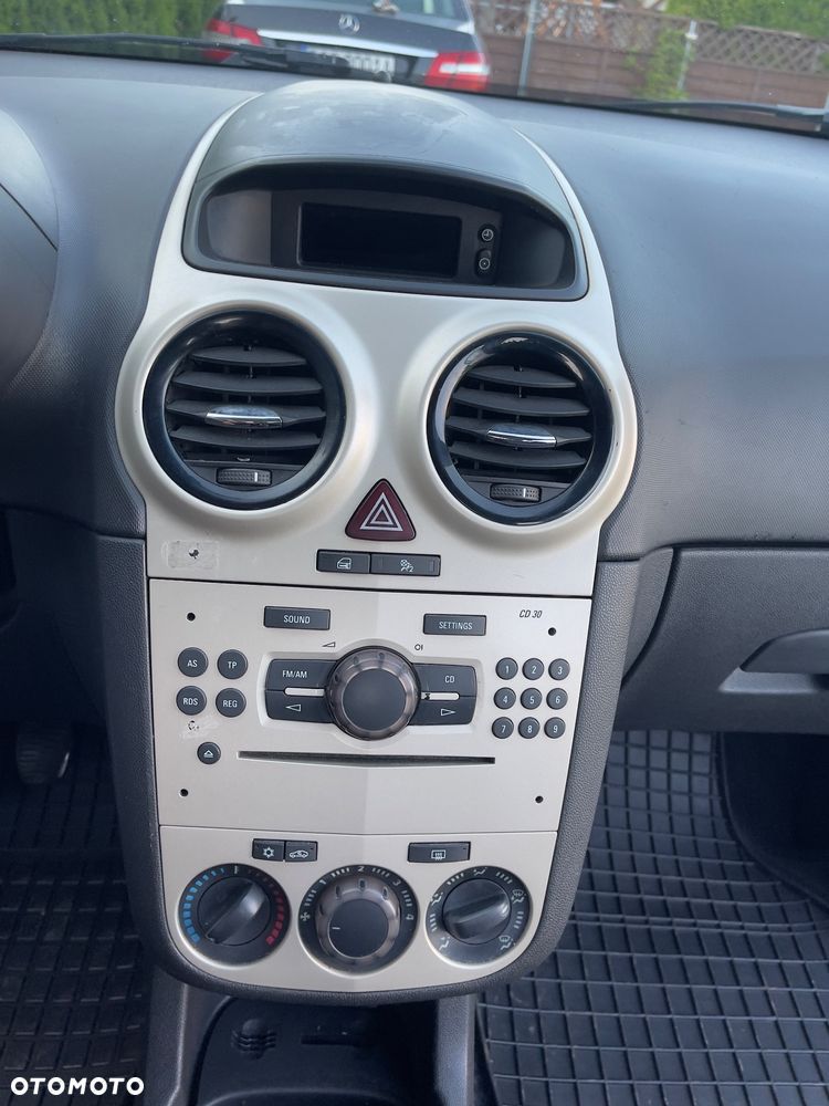 Opel Corsa - 20