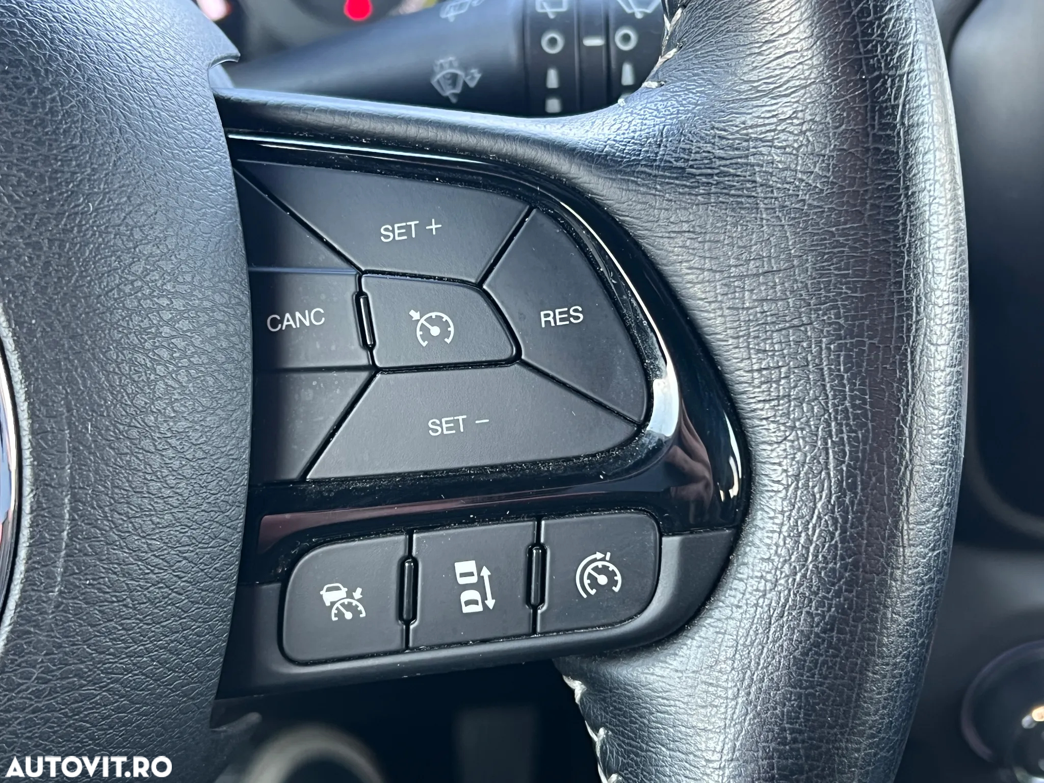 Jeep Renegade - 17