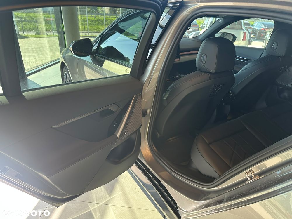 BMW Seria 5 520d xDrive mHEV - 22