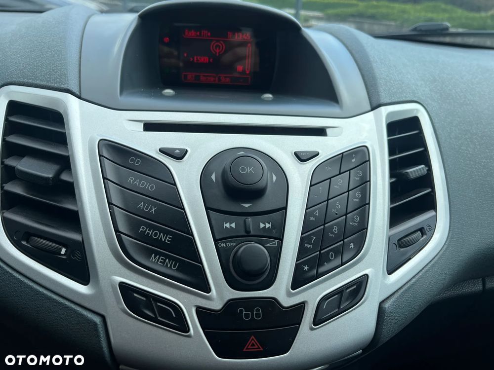 Ford Fiesta - 30