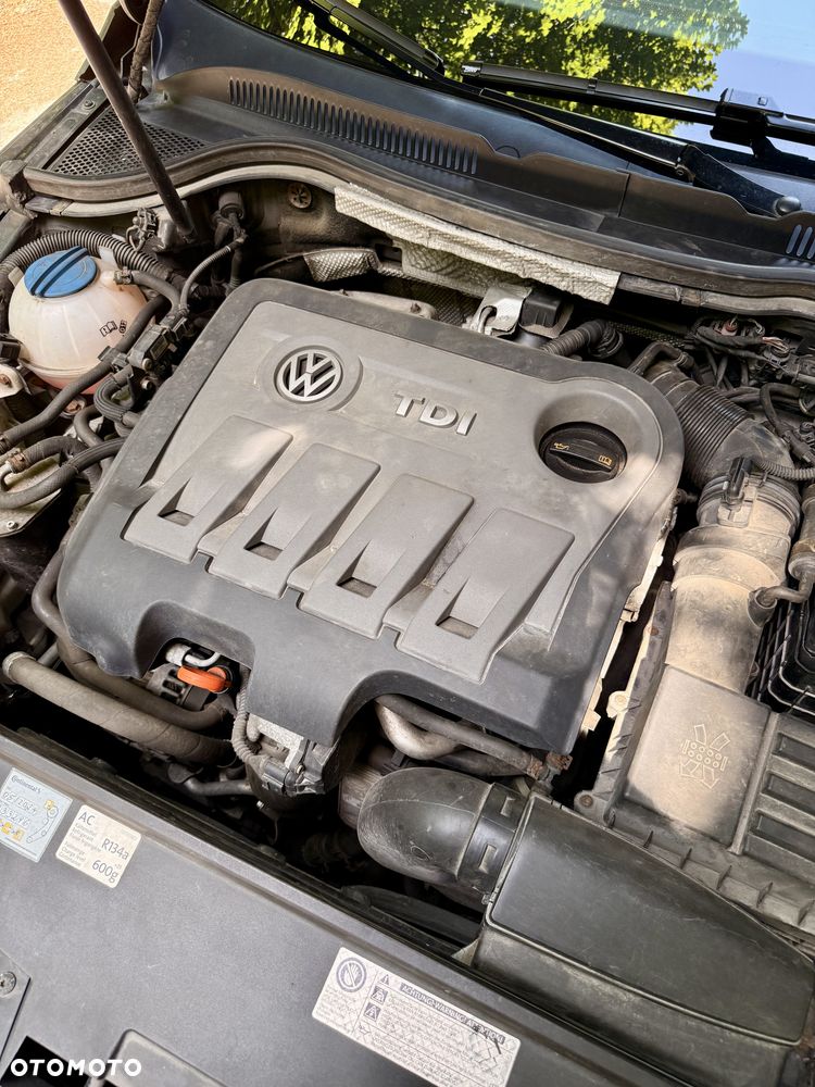 Volkswagen Passat 2.0 TDI DPF Comfortline - 14
