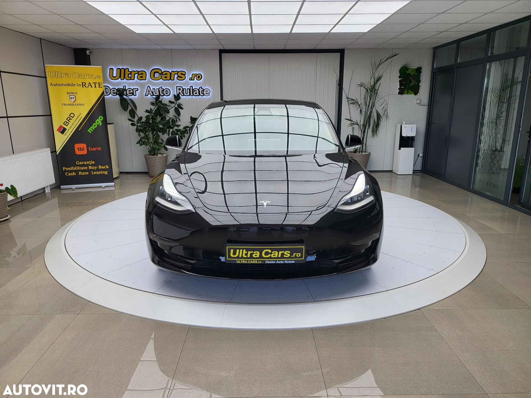 Tesla Model 3 Langstreckenbatterie Allradantrieb Dual Motor - 1