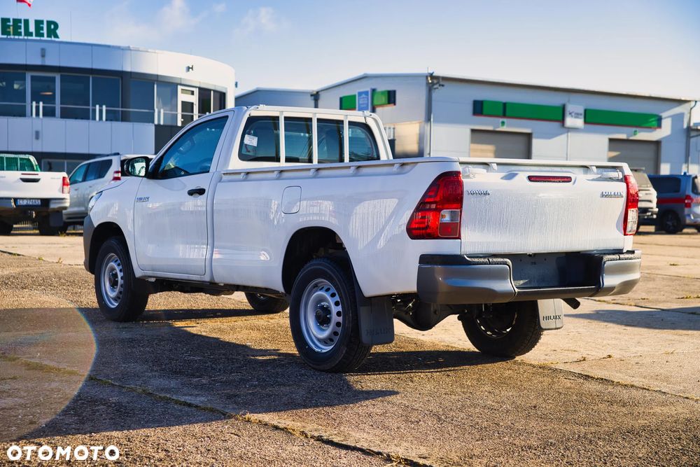 Toyota Hilux 2.4 D-4D Single Cab DL 4x2 - 4