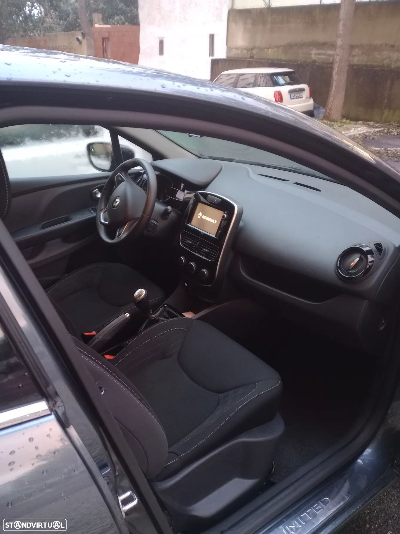 Renault Clio - 1