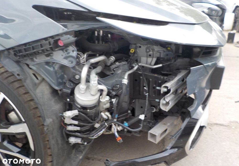 Toyota Prius - 5