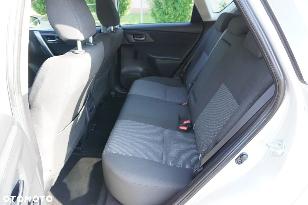 Toyota Auris 1.6 Executive - 10